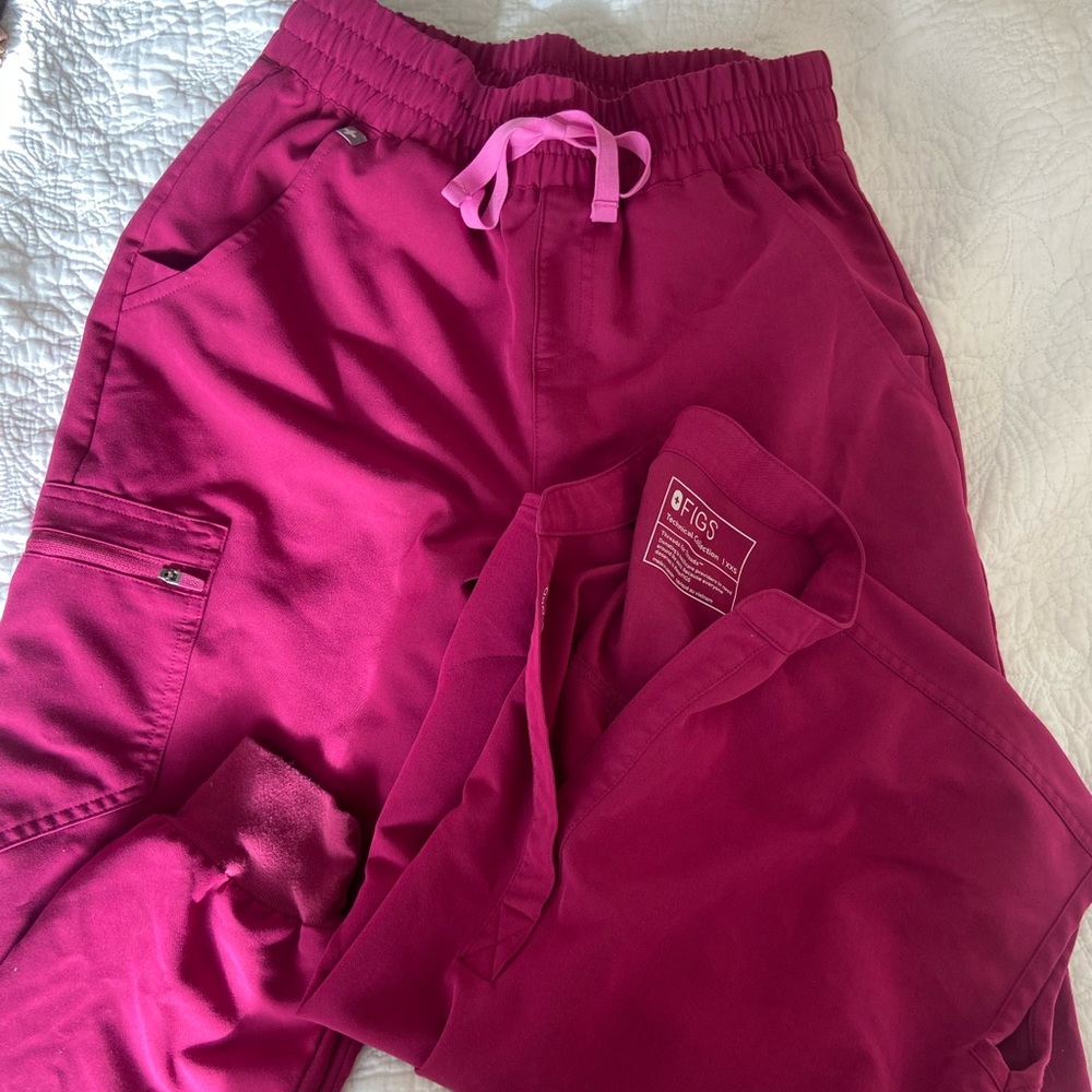 FIGS dark magenta set